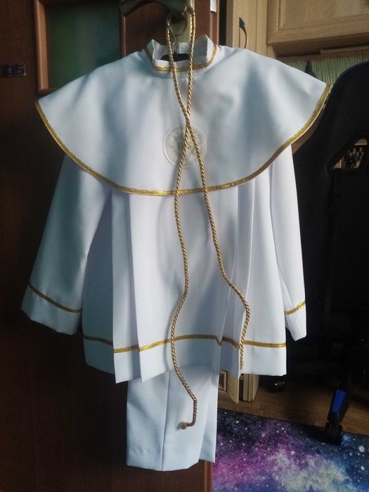 Strój do pierwszej komunii roz 146 - 152 płatne tylko przelewem