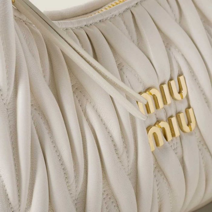 Сумка Miu Miu Wander Matelasse Small Hobo Bag White