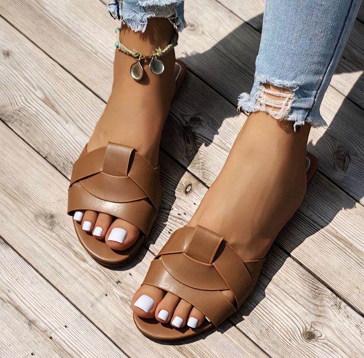Шльопанці ZARA, літнє взуття, сланці
