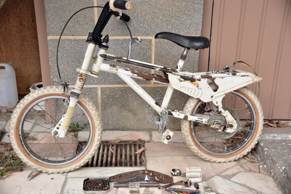 Bicicleta B M X antiga MAPUBENI