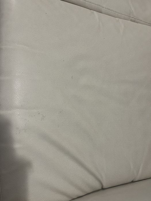 Sofa em pele 3 lugares