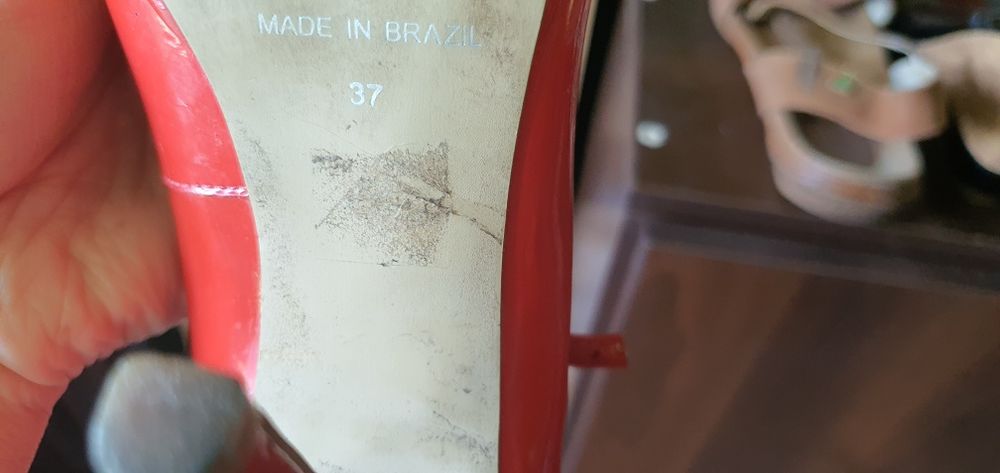 Czolenka skórzane Carvela 37