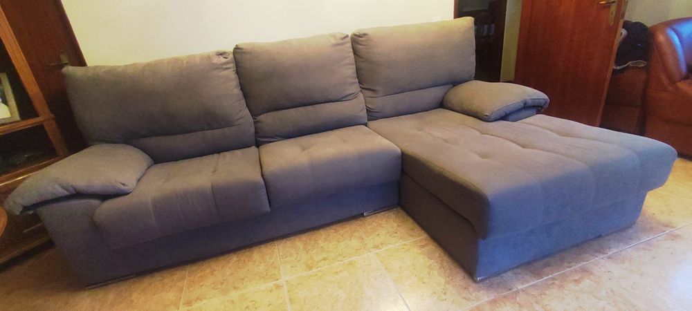 Sofá com chaise longue