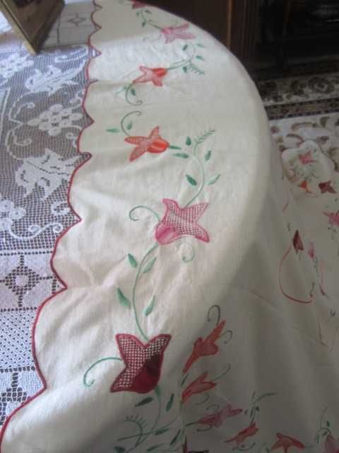 Toalha Bela Antiga- Baixa de Preço- Grande Baixa