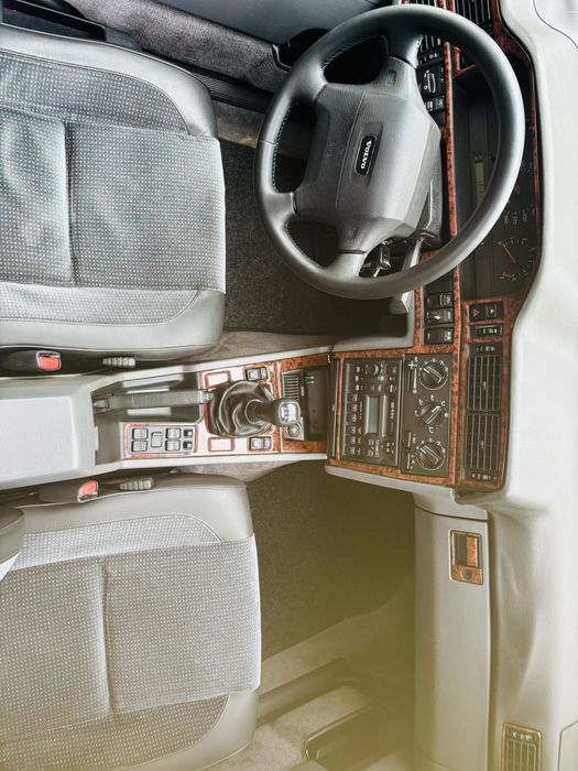 Volvo 850 GLT 2.0 20V, cinco cilindros com 219cv