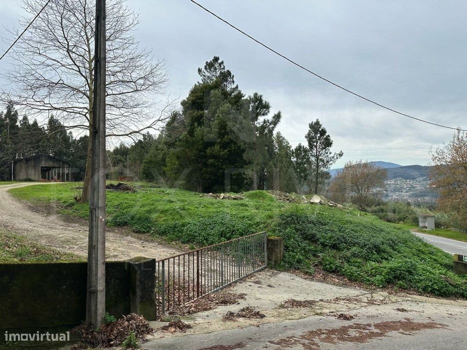 Armazém industrial em Sá, Monção