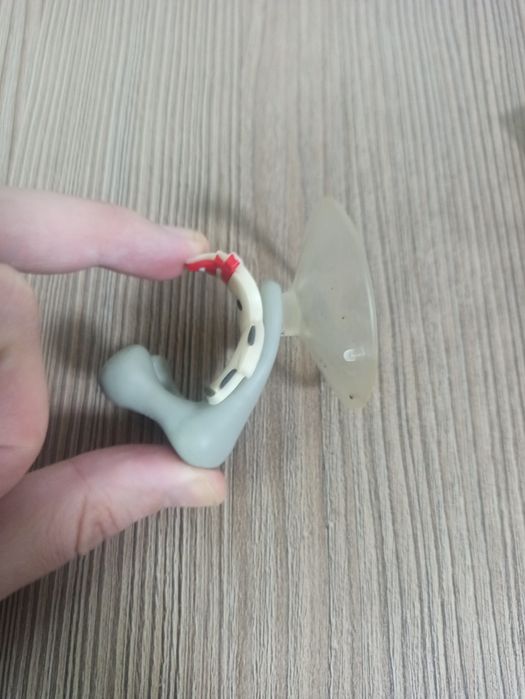 Гачок дитячий у ванну для зубної щітки