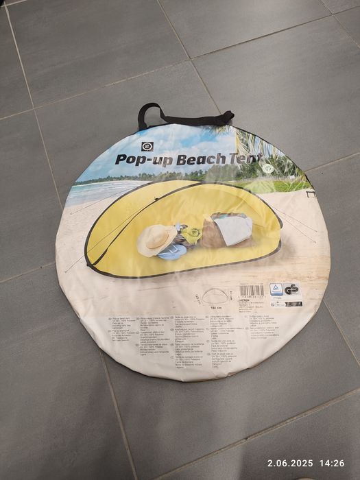 Nowy żółty namiot plażowy