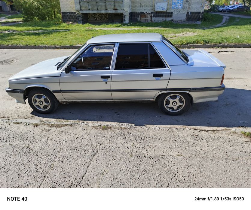 Рено 9  газ бензин