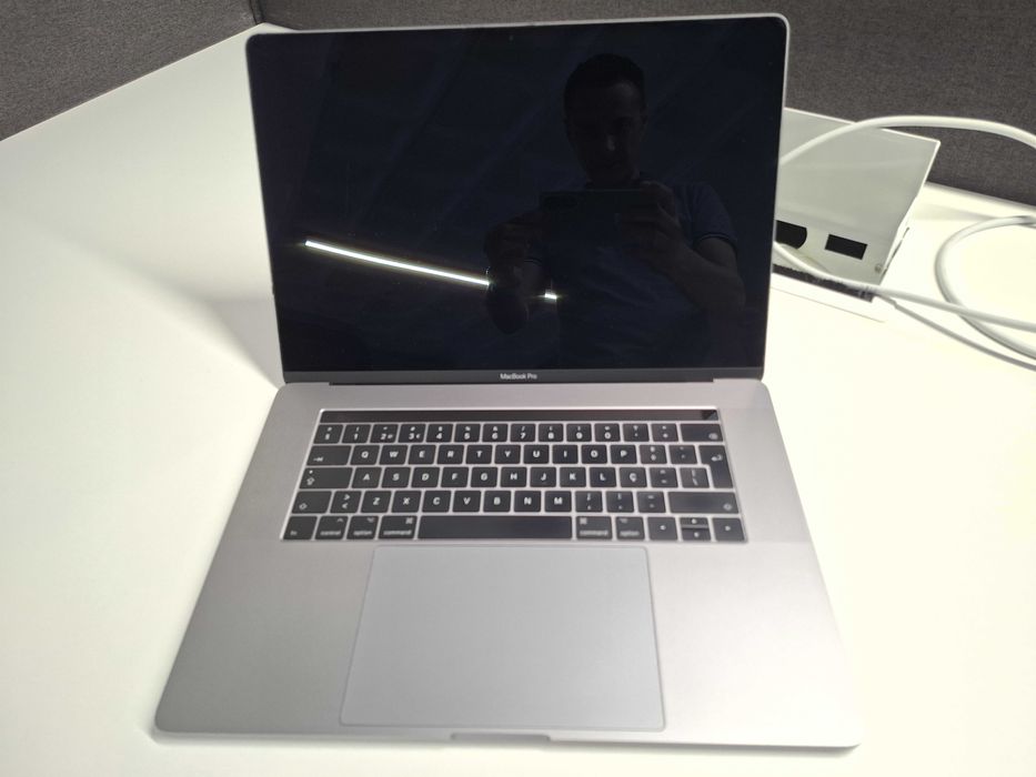 MacBook Pro 15" — i7 | 16GB RAM |  Excelente relação qualidade/preço