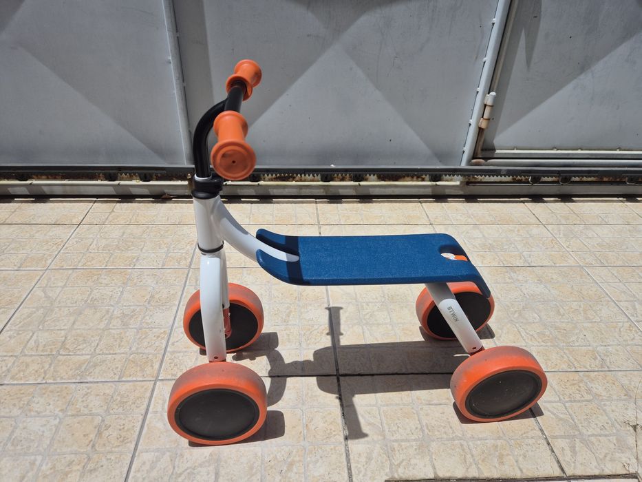 Triciclo criança