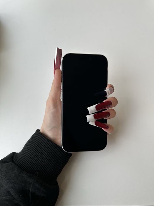 Продам телефон - IPhone 17 Pro Silver 256GB Model: A3523. Опис!