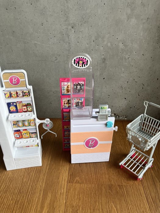 Zestaw mebli dla lalek Barbi/ kiosk/ pizzeria