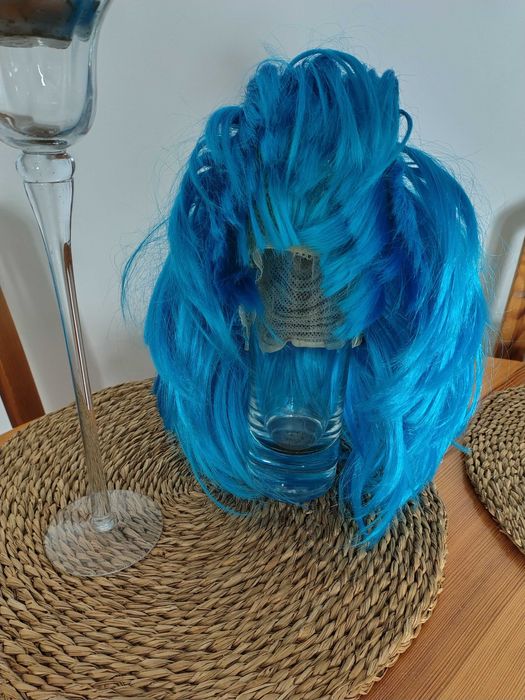 Peruka niebieska -karnawał , hallowen