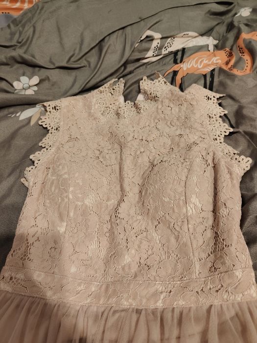 Sukienka beżowa długa