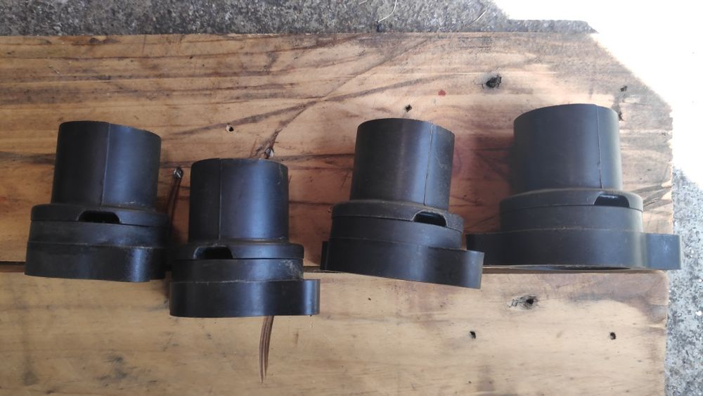Casquilhos de lâmpadas antigos