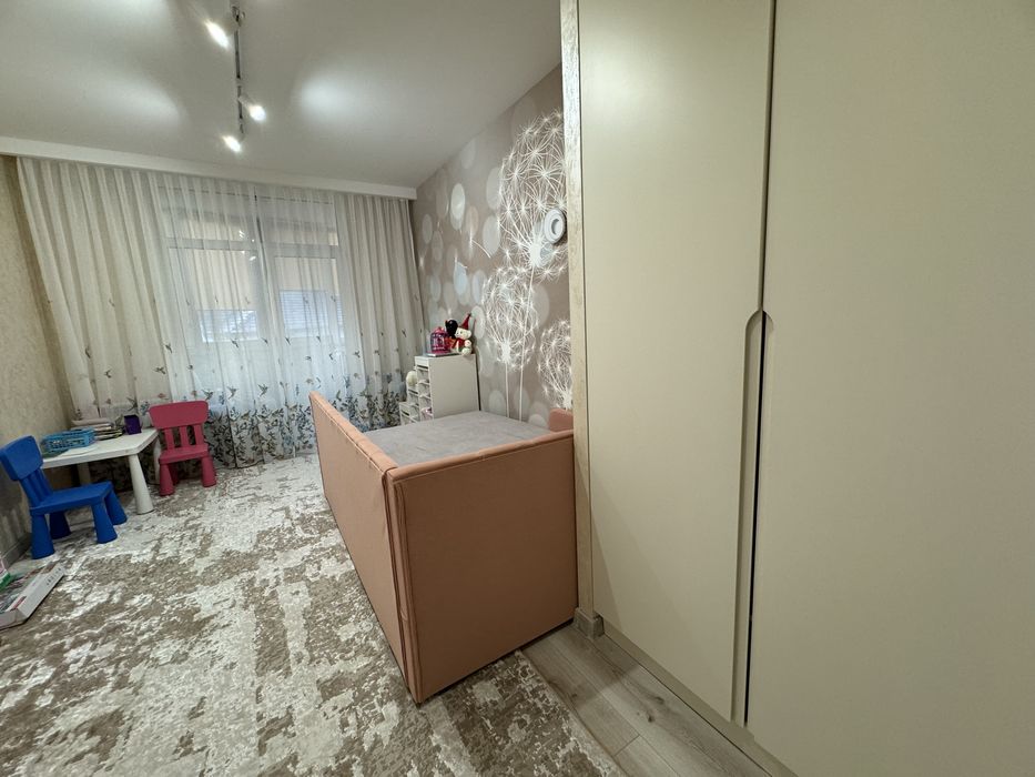 Продам трикімнатну квартиру у м. Трускавець вул Довбуша