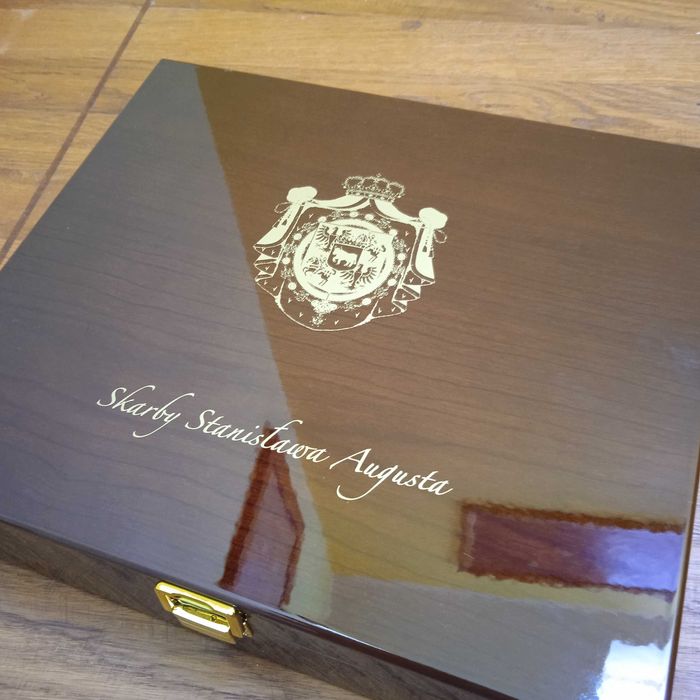 Skarby Stanisława Augusta -Ekskluzywna szkatułka na monety 50 i 500 zł