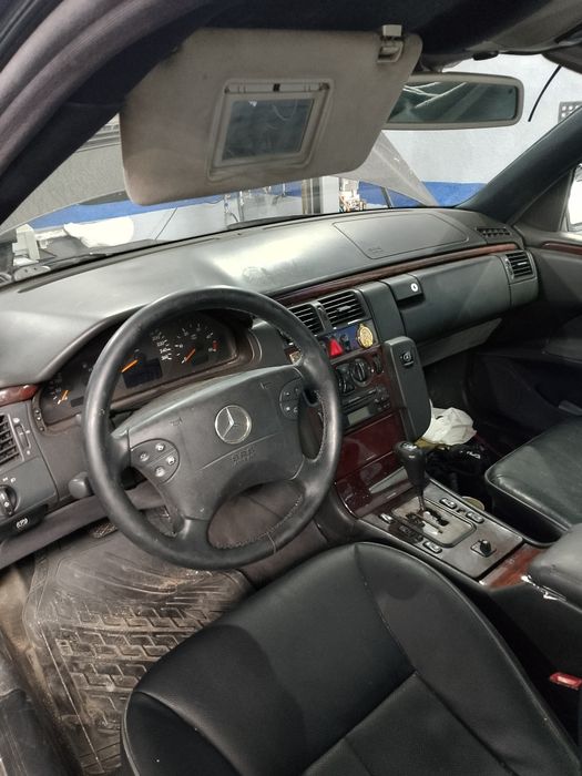 Mercedes C220  Classic troco por Carrinha
