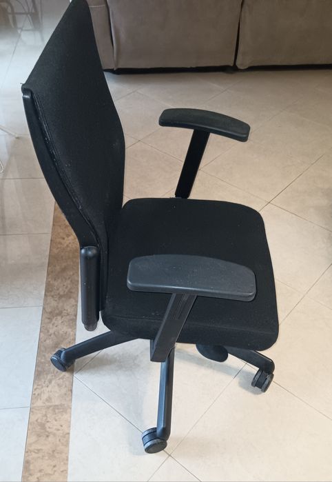 Vende-se cadeira escritório em bom estado