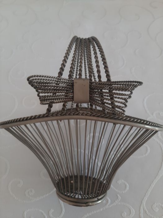 Koszyczek metalowy stary posrebrzany