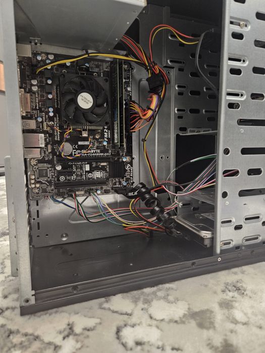 Комп'ютер AMD + монітор Samsung - готовий комплект