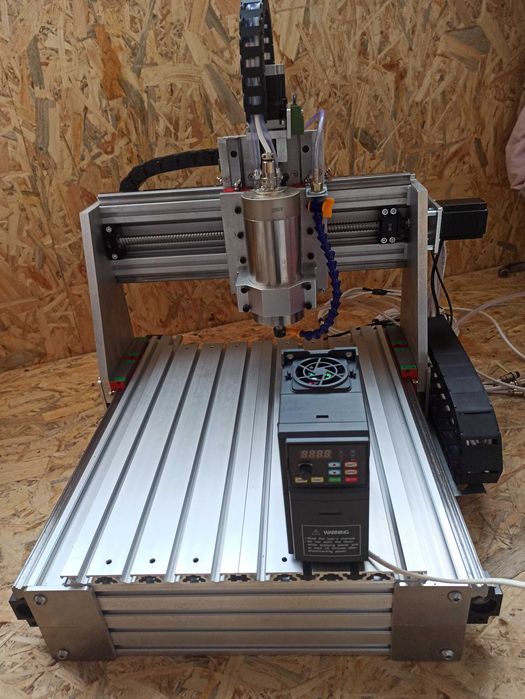 ЧПУ станок фрезерный .