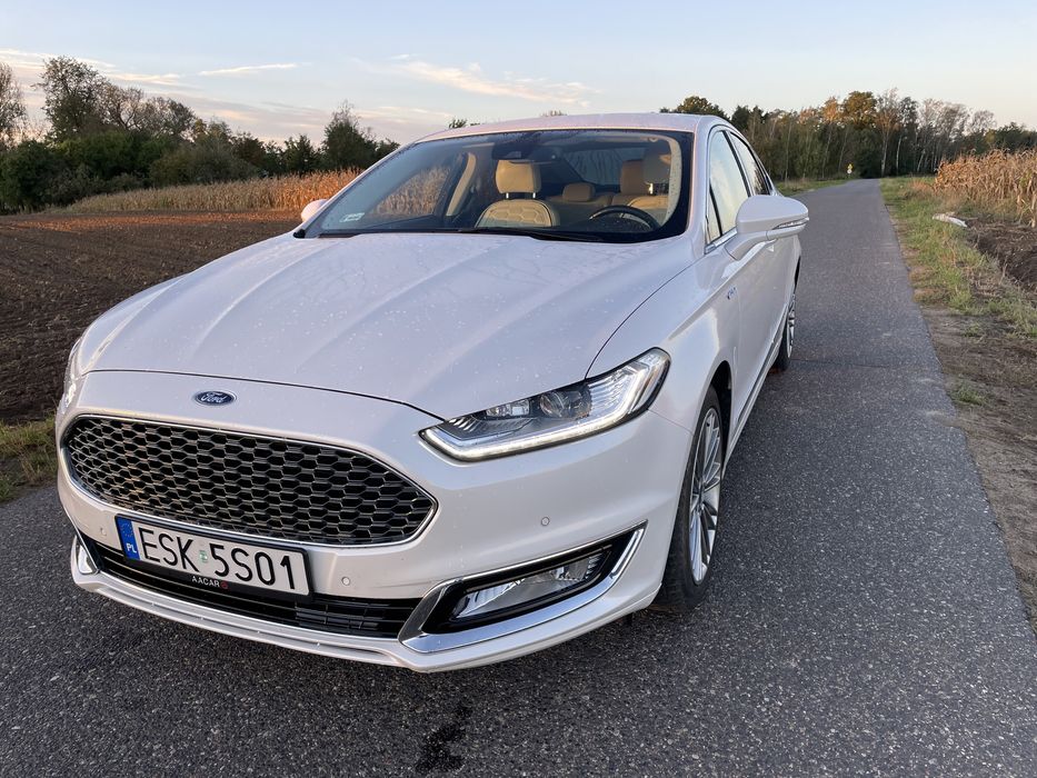 Sprzedam forda mondeo vignale benzyna hybryda 2.0