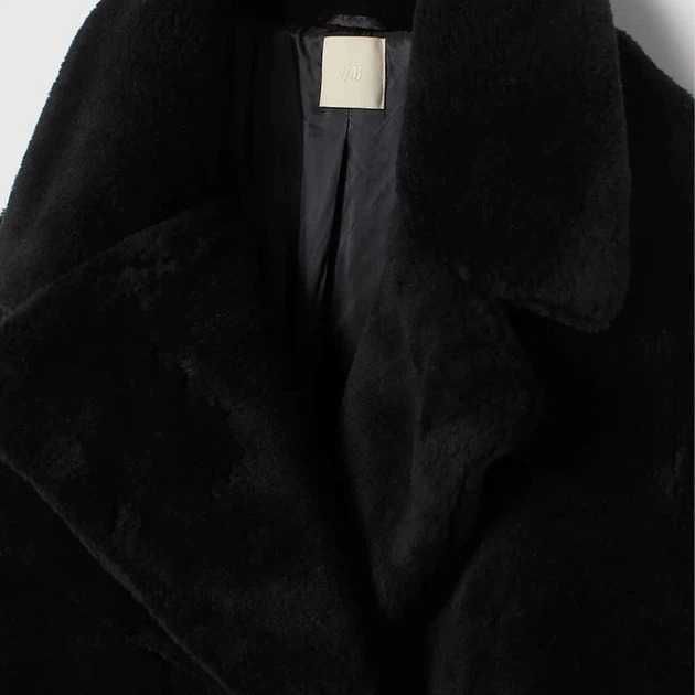 Двубортная Черная шуба H&M Премиум С добавлением натуральной шерсти
