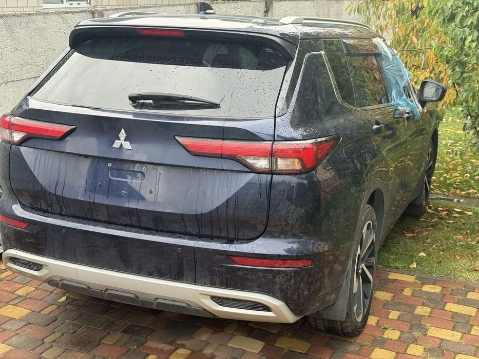 Шрот розбірка Mitsubishi Outlander PHEV