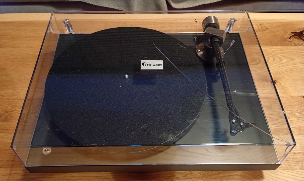 Gramofon Pro-Ject Debut PRO czarny mat