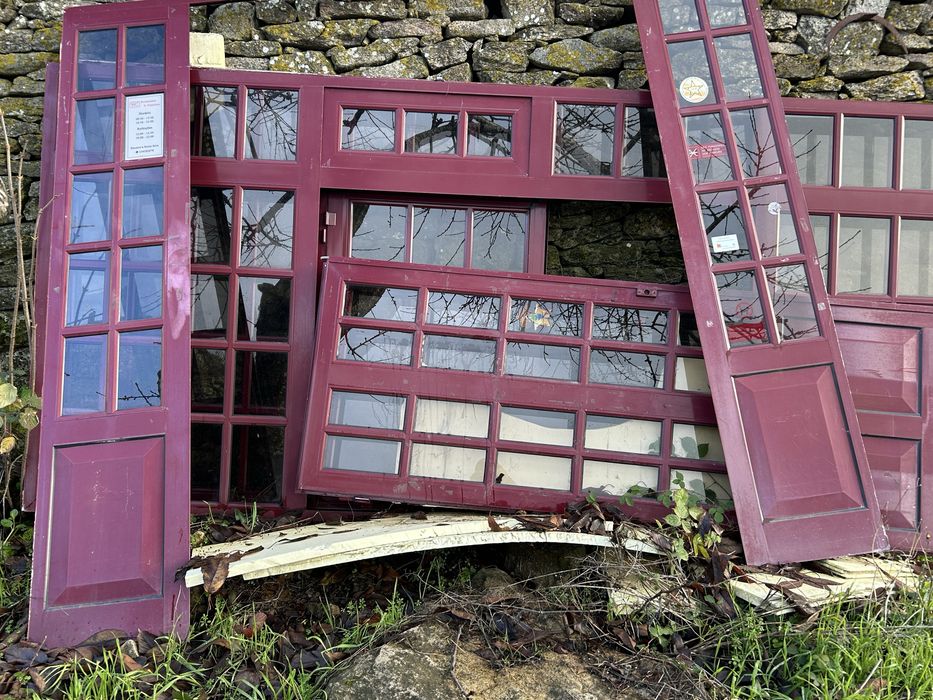 Fachada em Aluminio vermelho