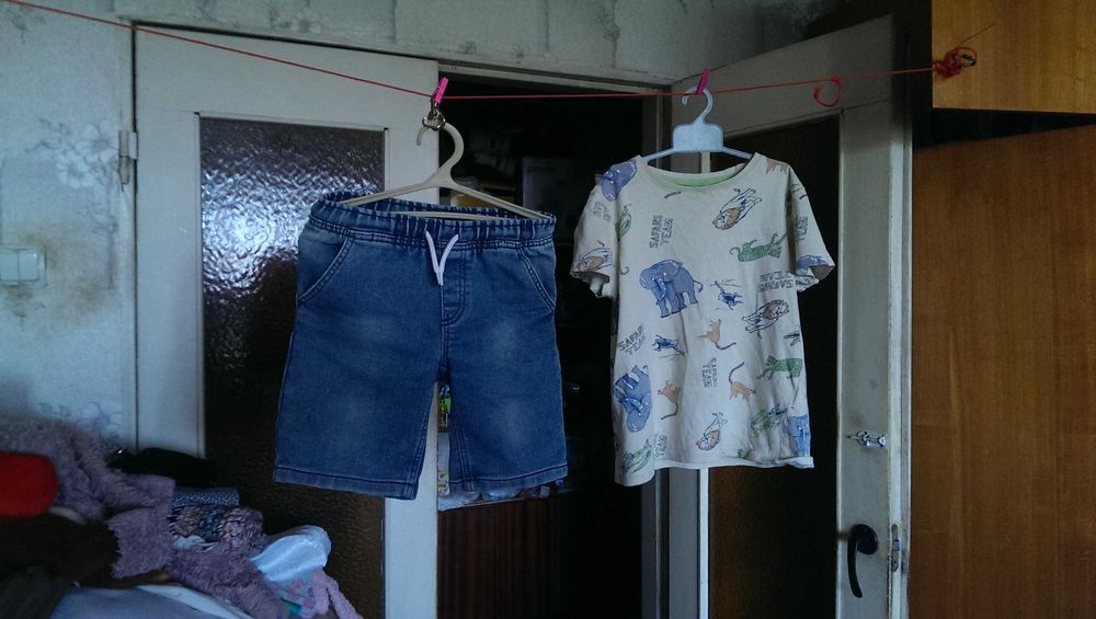 Джинсовые шорты Little Kids + футболка Little Kids 128 cm на мальчика