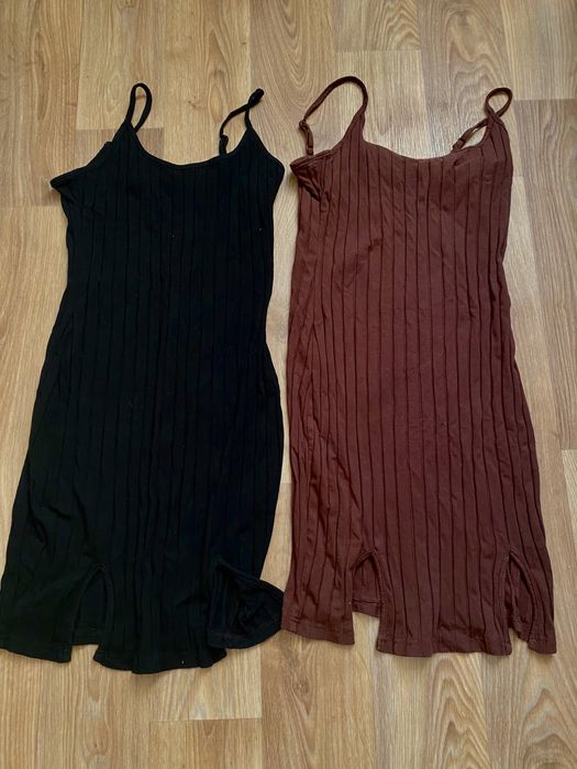 2 однакові сукні