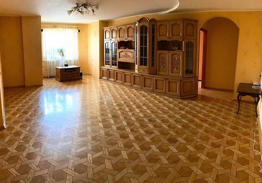 Продажа 3-к.квартиры, рядом станция метро Защитников Украины