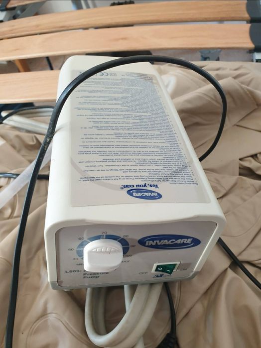 Cama ortopédica com comando