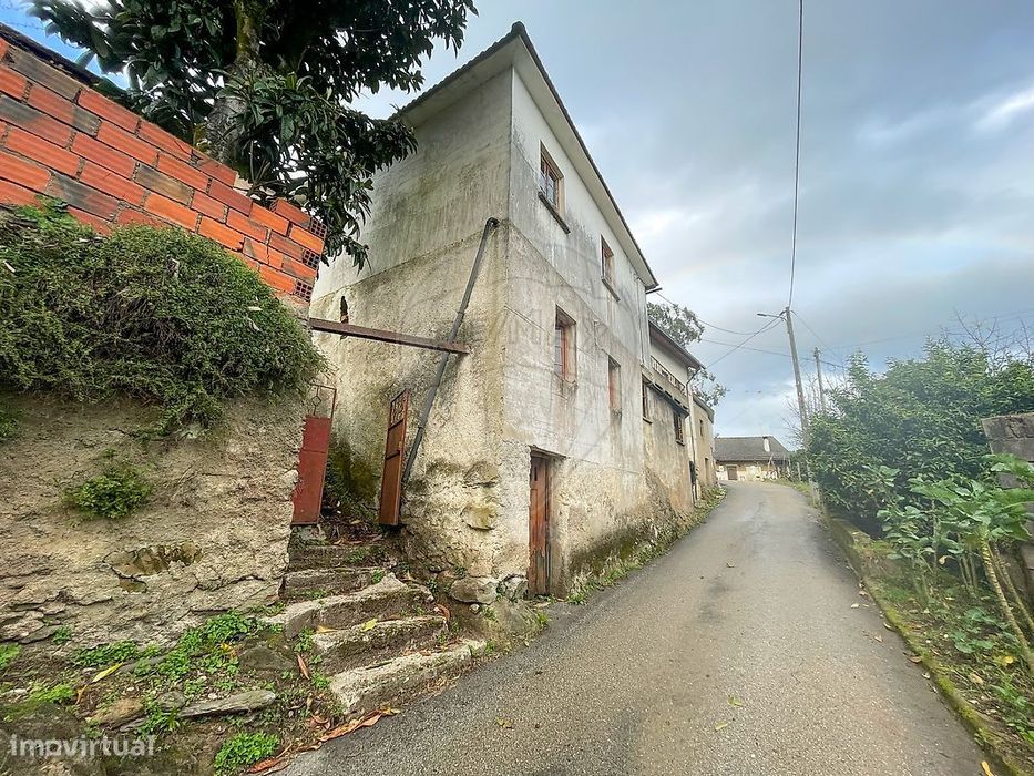 Moradia T4 para venda