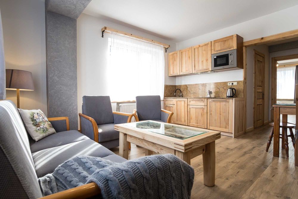 Apartamenty Bacówka Centrum Zakopane ul. Zamoyskiego 1 A