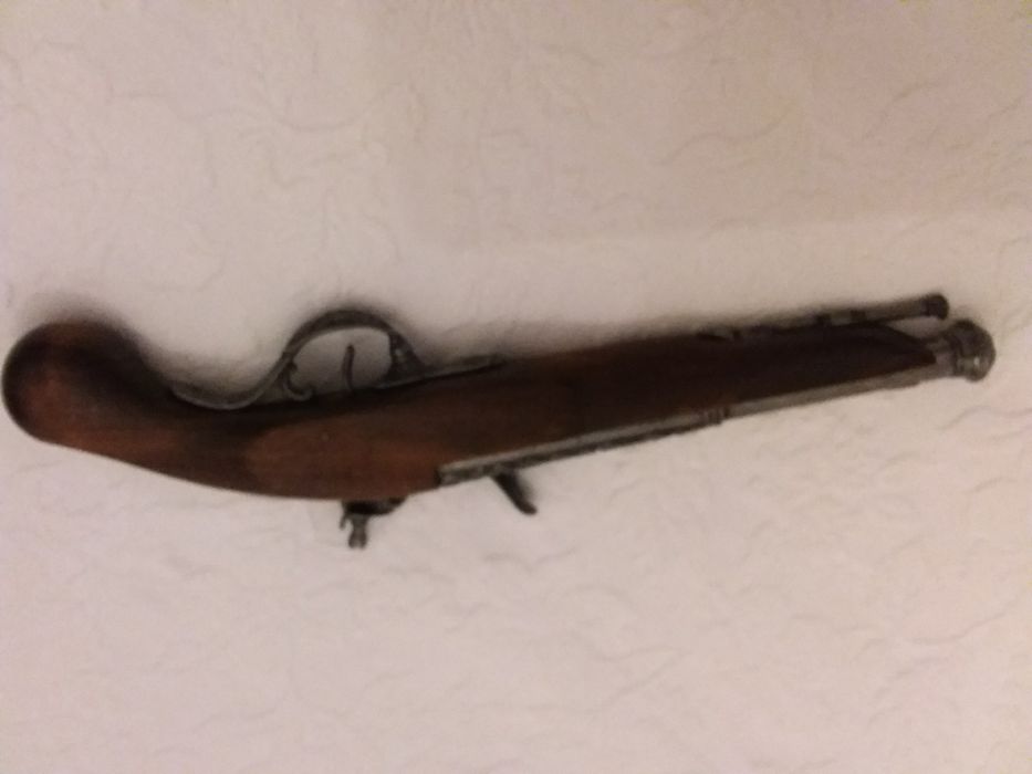 Arma decorativa nova