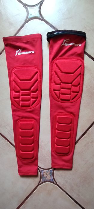 Ochraniacze Queshark - Rekin kłesowy Kolor intensywny Czerwony Kolarsk