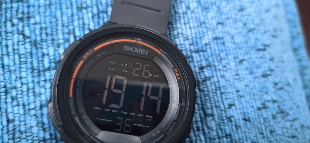 Спорт мілітарі годинник