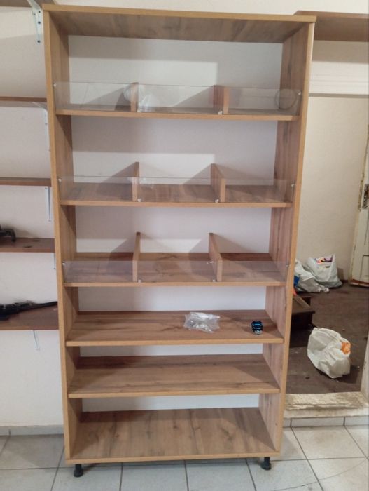 Меблі для магазину