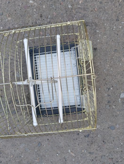 продам клітку для попугая