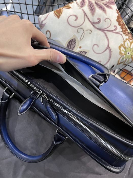 Berluti — синя шкіряна сумка