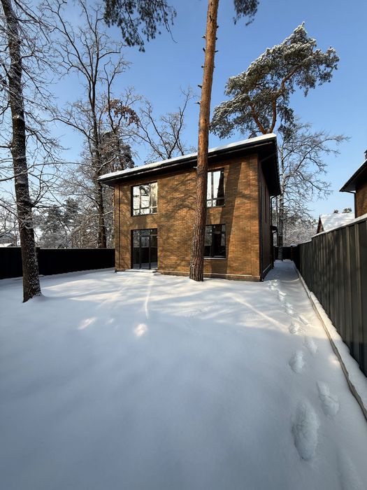 Цегляний будинок в Ірпені  130 м²  4,5 сотки  газ
