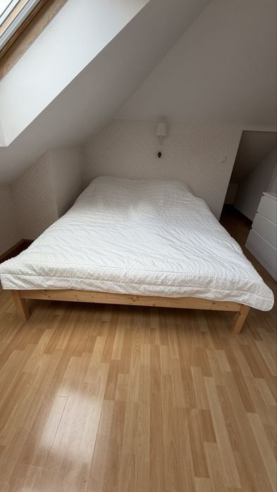 Lozko z materacem 200x160