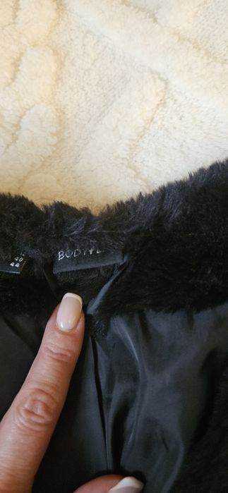 Futerko czarne Bonprix rozmiar 38