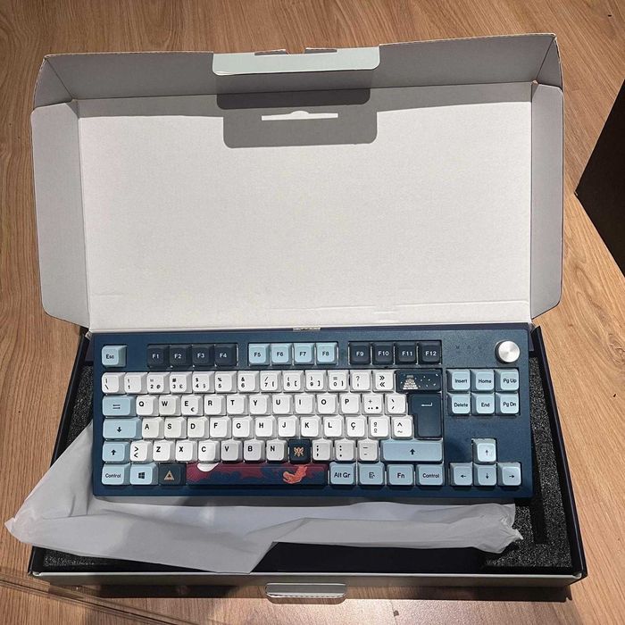 Teclado Montech MKey