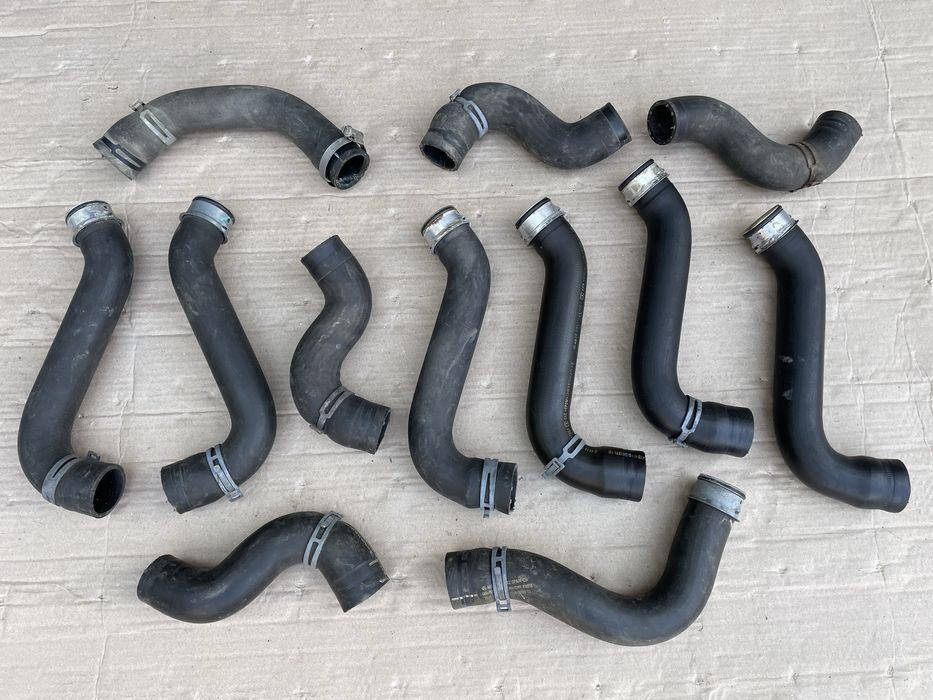 Патрубок шланги трубки тройник на VITO-VIANO W639