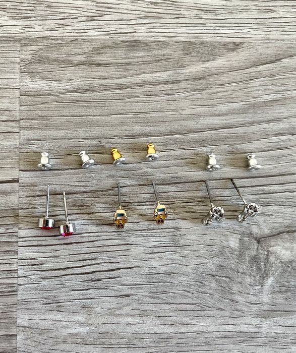 Conjunto de pequenos brincos